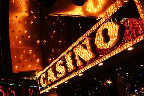 BandarQ hand rankings and game flow on pianototo